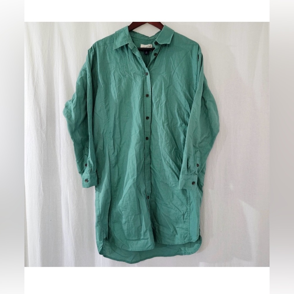 Universal Thread Women's Green Button Down Shirtd… - image 4